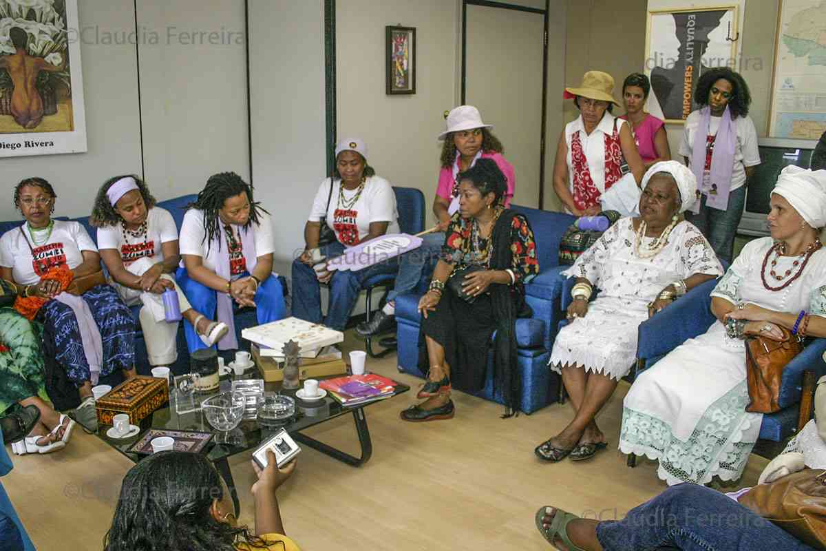 REUNIÃO DE MULHERES NEGRAS COM A MINISTRA NILCEA FREIRE