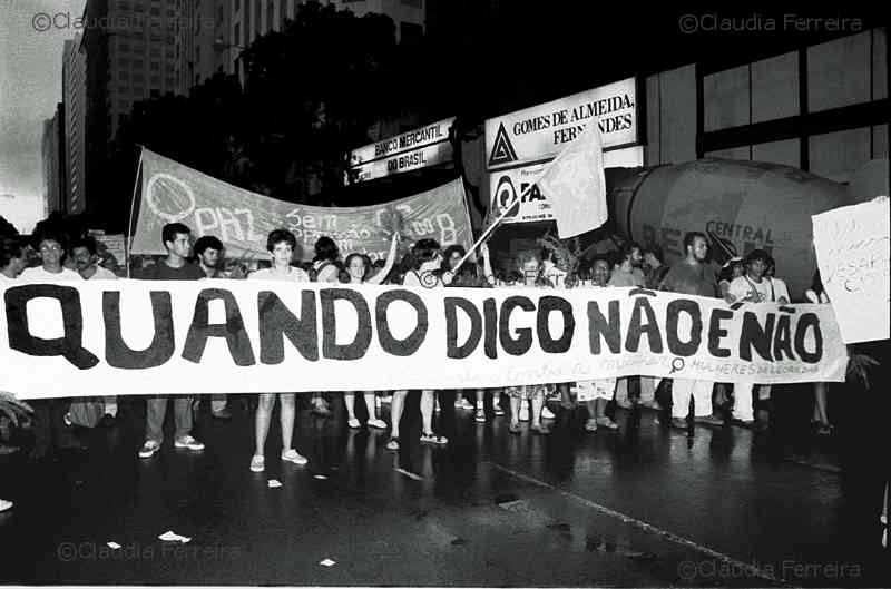 Passeata do Dia Internacional da Mulher, 8 de Março. 