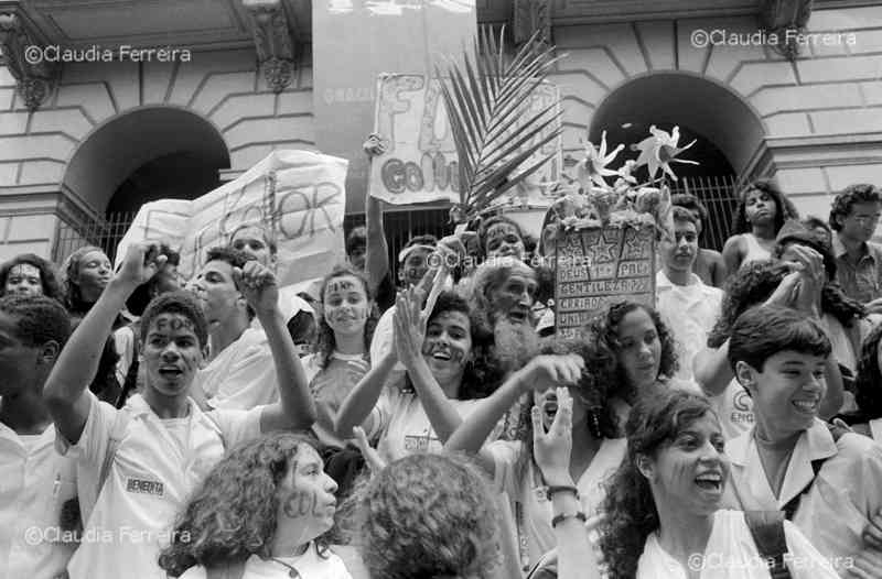 Students in the streets for the impeachment of President Collor de Melo