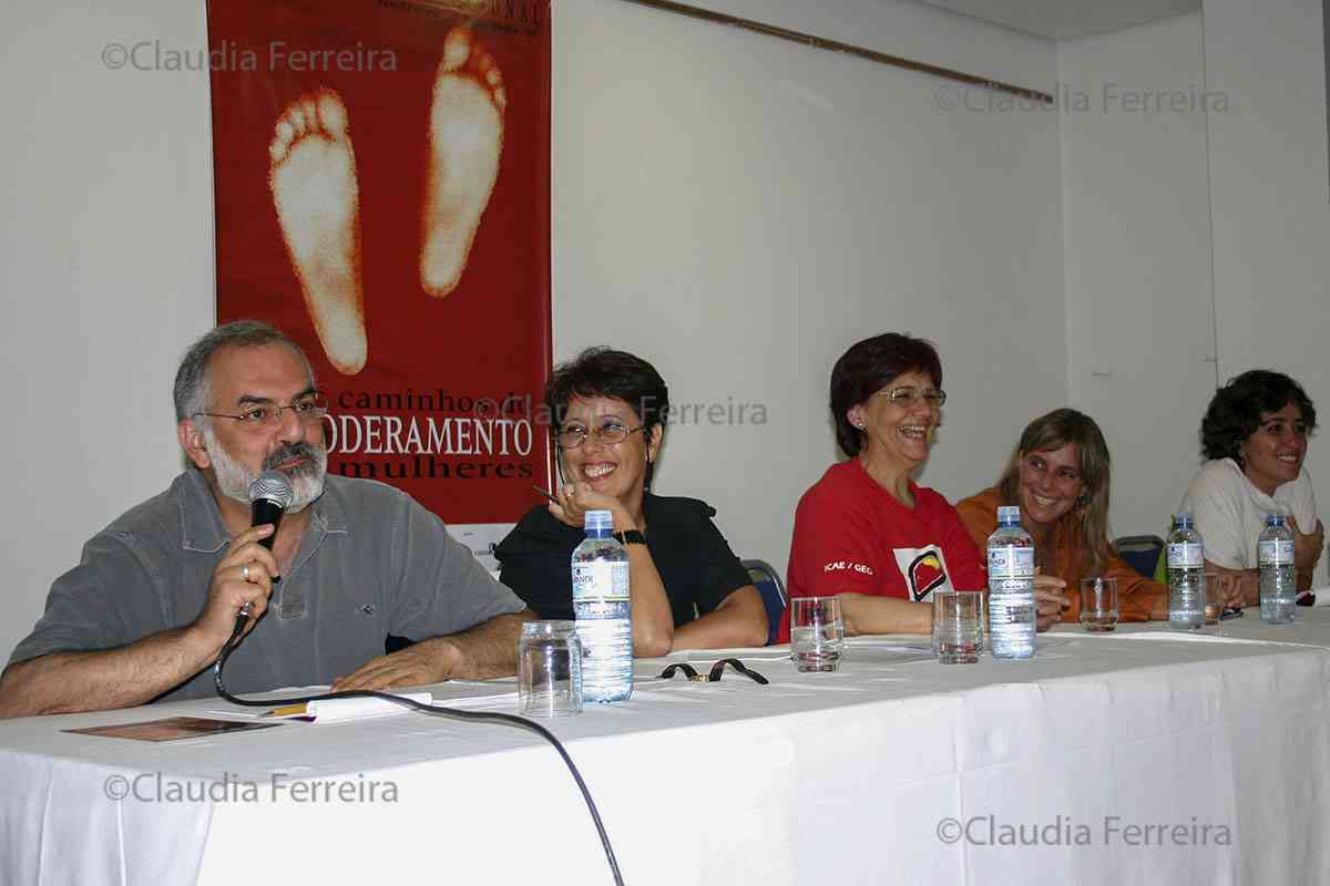 I FORO  INTERNACIONAL "PELOS CAMINHOS DO EMPODERAMENTO DAS MULHERES"  