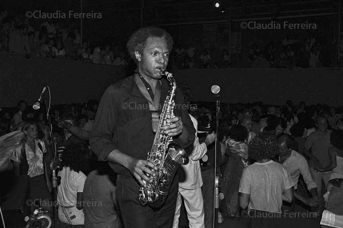 PAULO MOURA - DOMINGUEIRA VOADORA